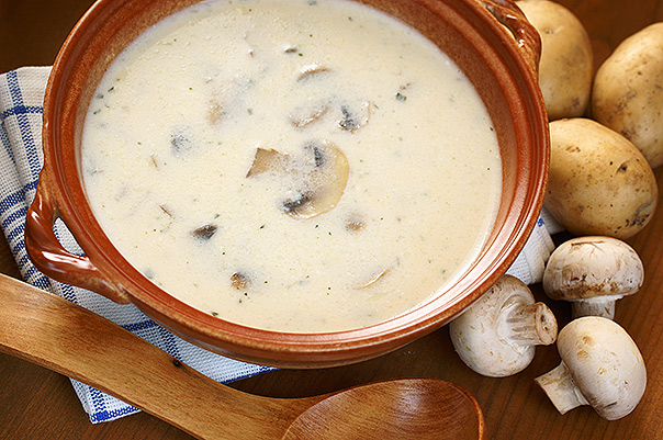 depositphotos_26571999-Bowl-with-creamy-mushroom-soup_pieczarkowa