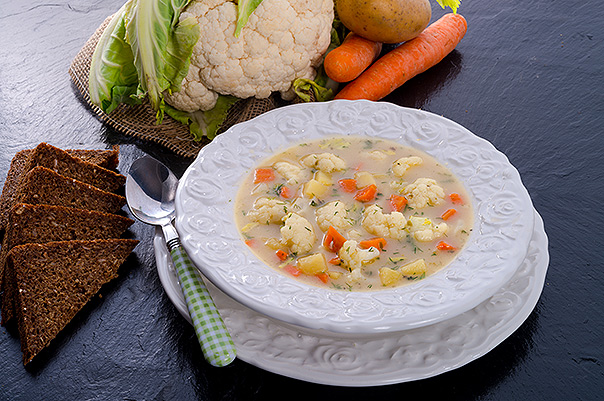 depositphotos_43604967-cauliflower-soup_kalafiorowa